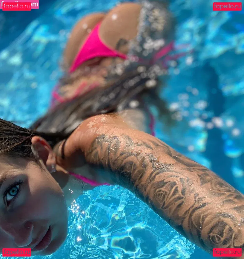 Gina Holly Onlyfans Photo Gallery 