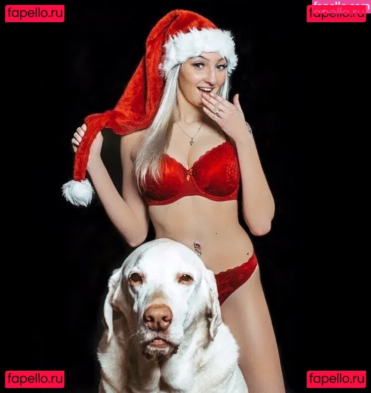 Gina Holly Onlyfans Photo Gallery 