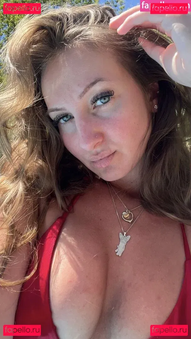 Gina Holly Onlyfans Photo Gallery 