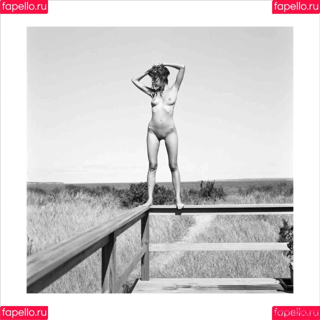 Paz De La Huerta Onlyfans Photo Gallery 