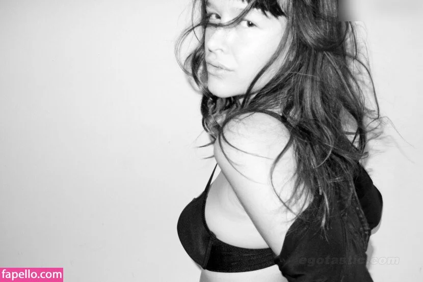 Paz De La Huerta Onlyfans Photo Gallery 