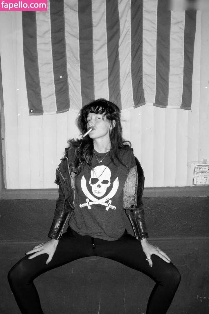 Paz De La Huerta Onlyfans Photo Gallery 