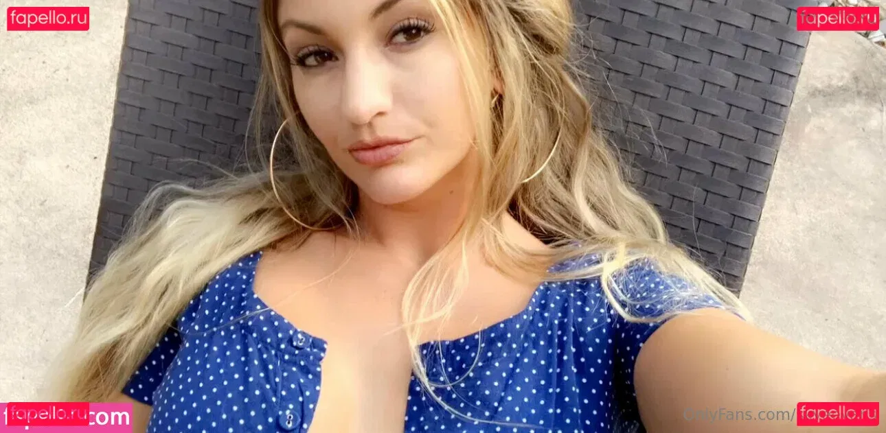 skyeevans Onlyfans Photo Gallery 