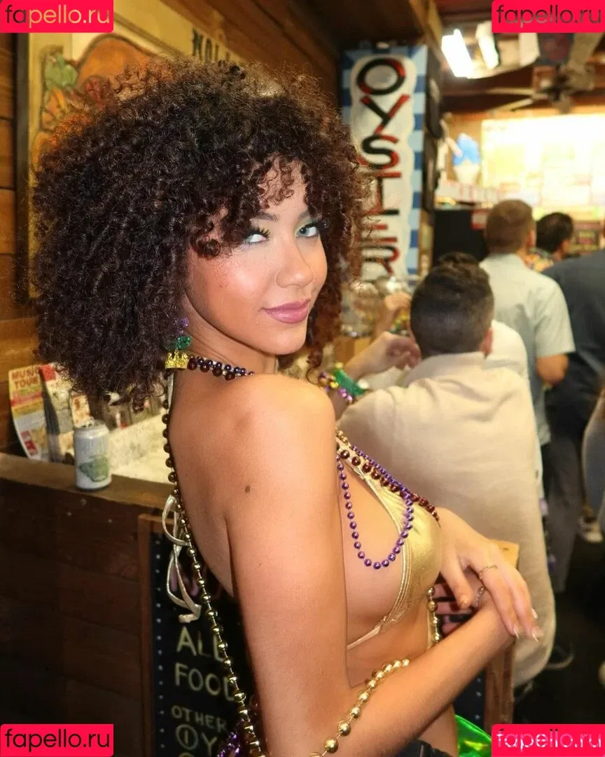 Megan Botnick Onlyfans Photo Gallery 