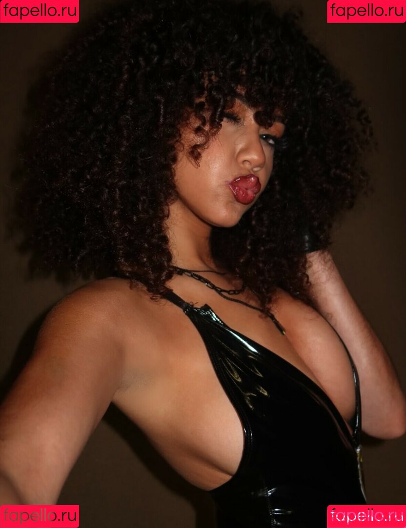 Megan Botnick Onlyfans Photo Gallery 