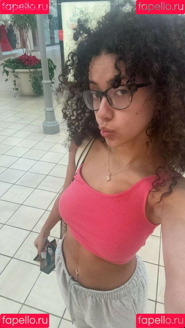 Megan Botnick Onlyfans Photo Gallery 