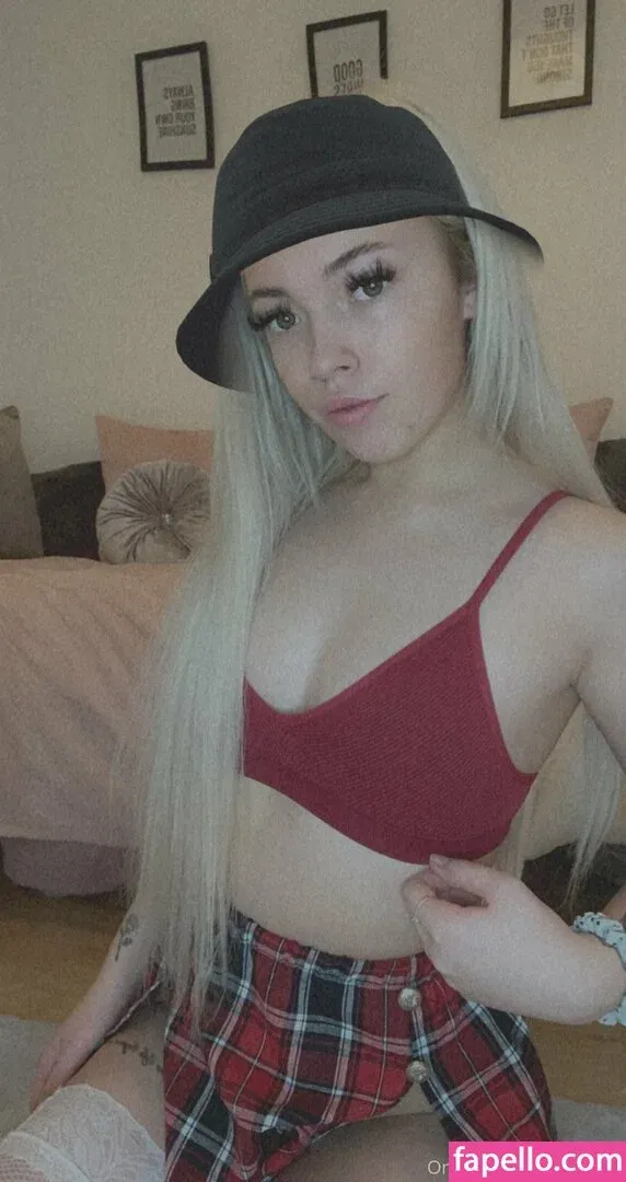 megssx Onlyfans Photo Gallery 