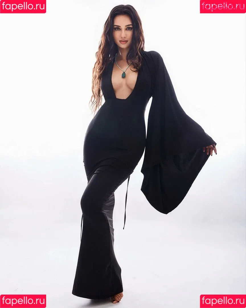 Akanksha Sharma Onlyfans Photo Gallery 