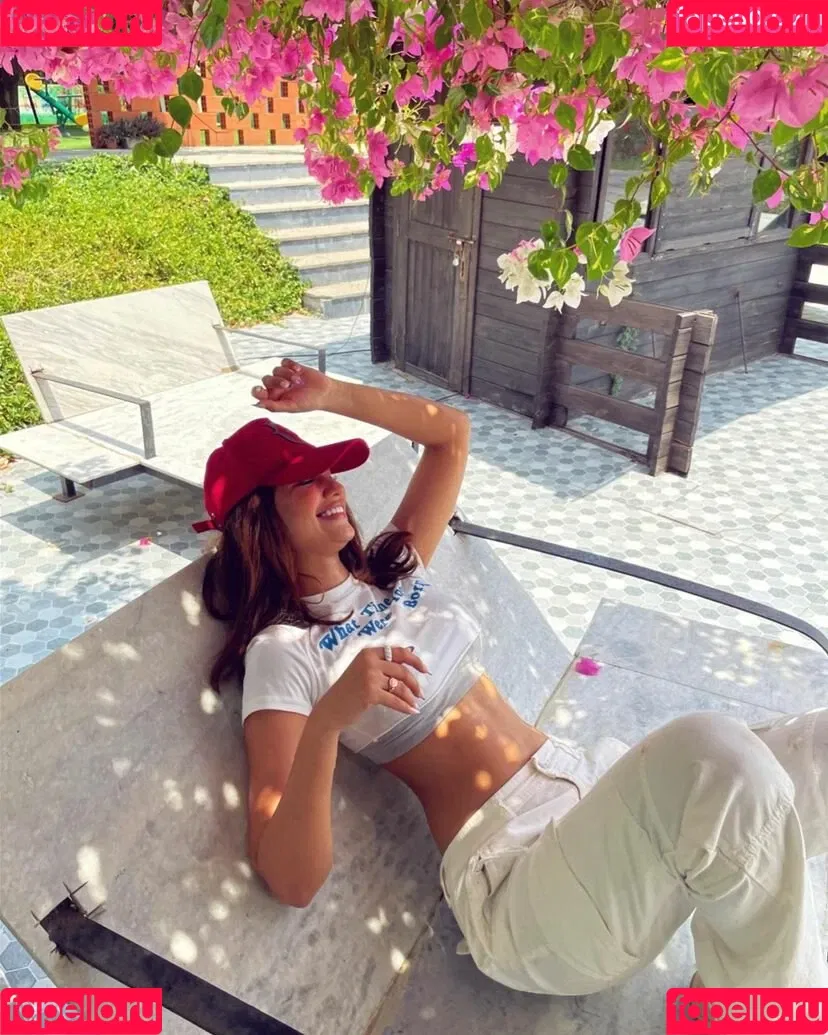 Akanksha Sharma Onlyfans Photo Gallery 