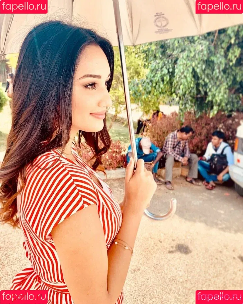 Akanksha Sharma Onlyfans Photo Gallery 