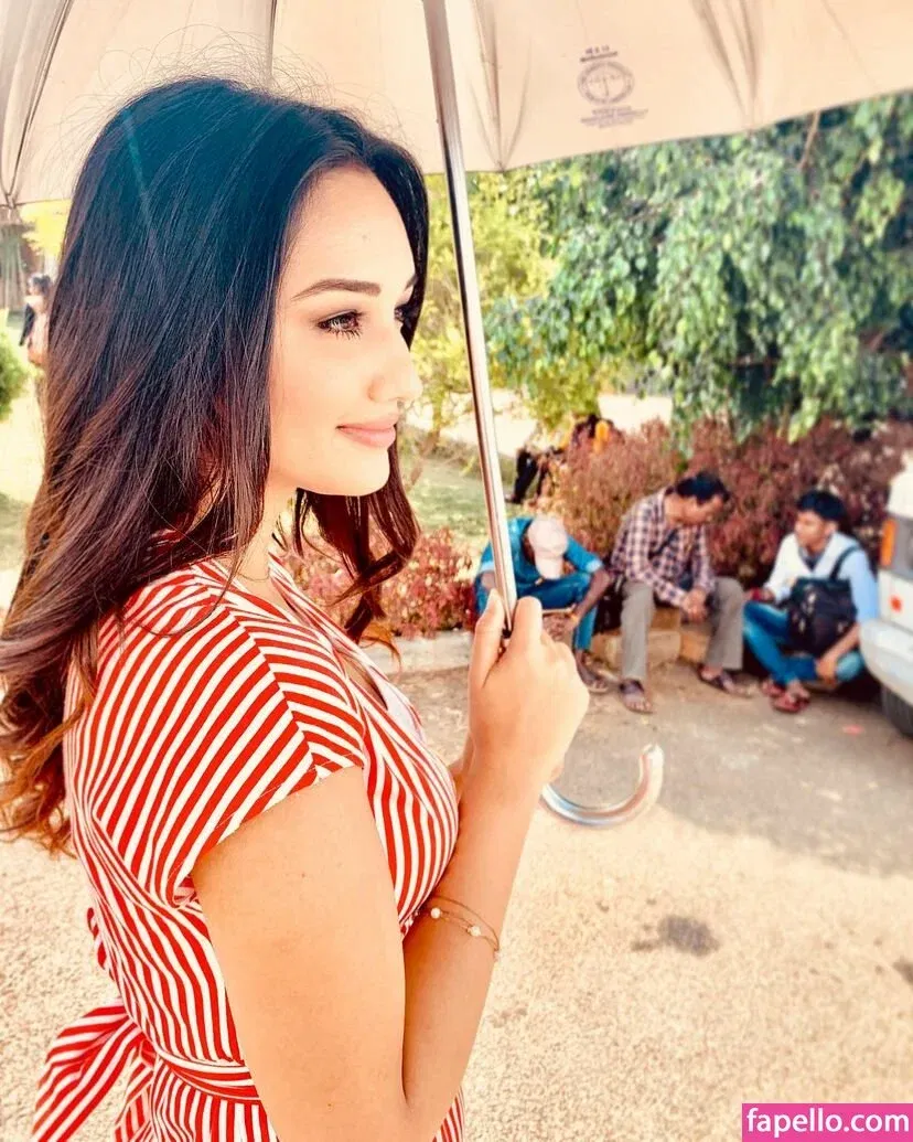 Akanksha Sharma Onlyfans Photo Gallery 