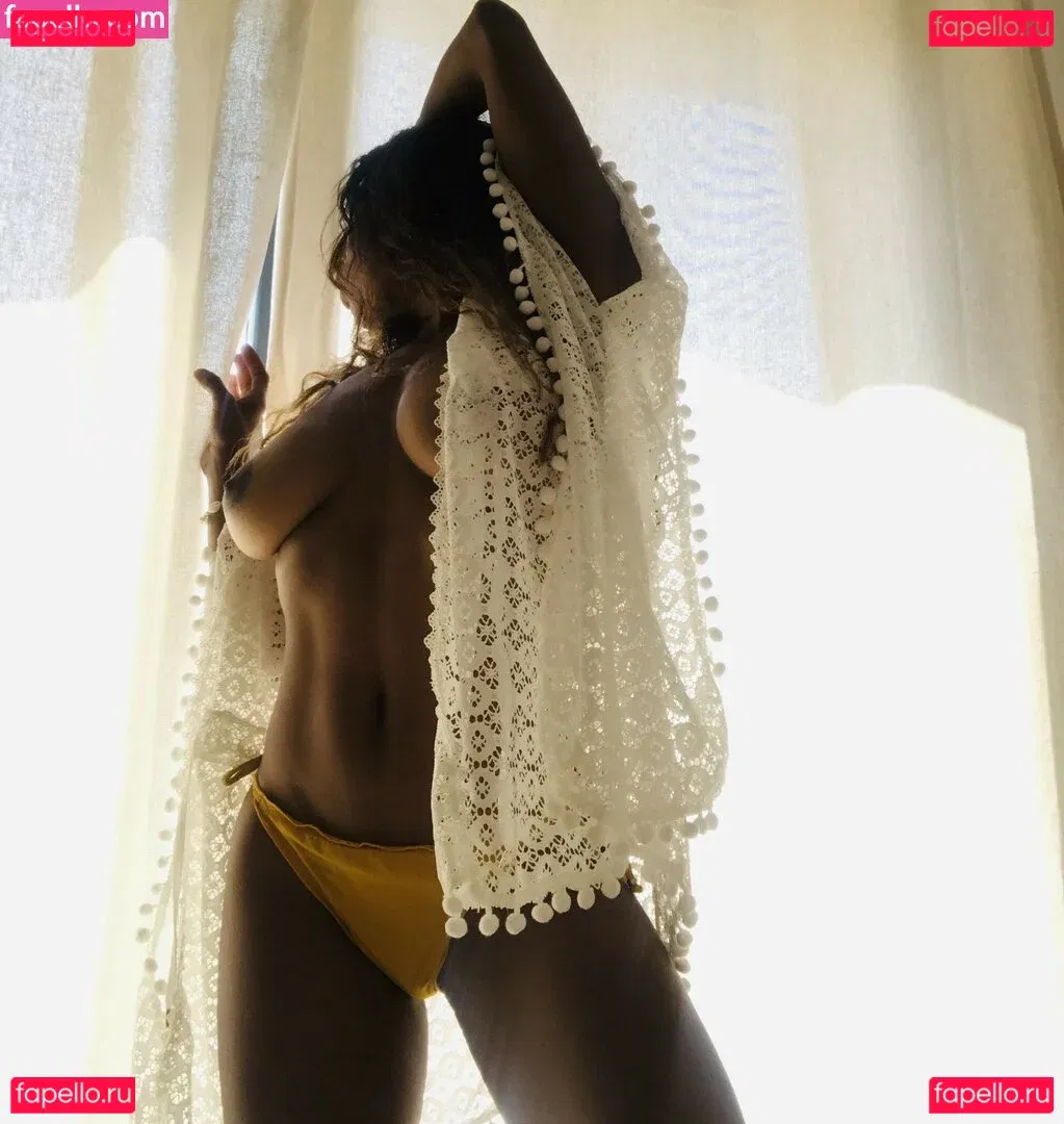 Latika Jha Onlyfans Photo Gallery 