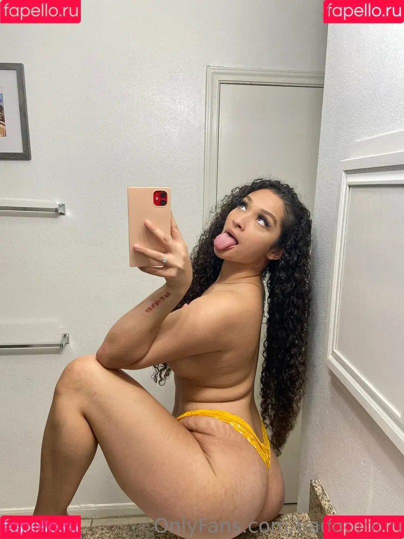 baddgirlriri Onlyfans Photo Gallery 