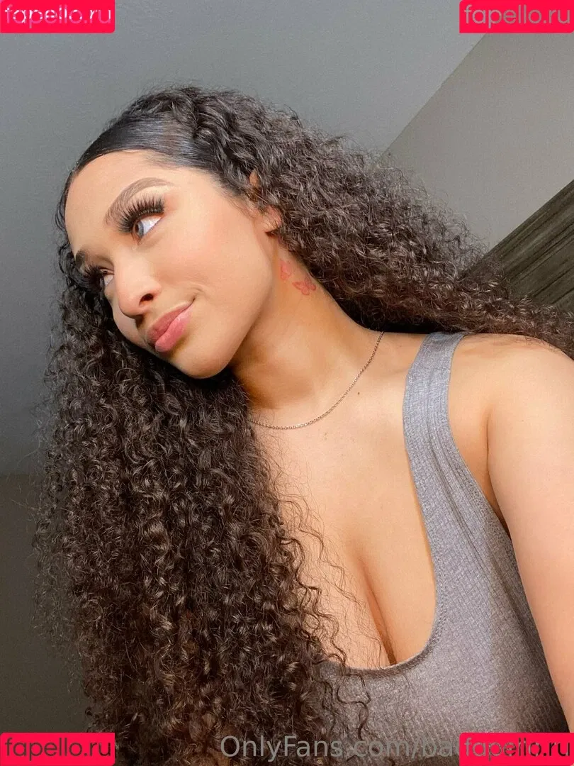 baddgirlriri Onlyfans Photo Gallery 
