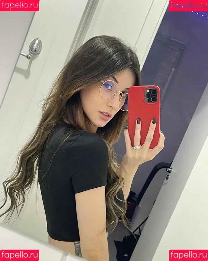 Rafaela Goulart Onlyfans Photo Gallery 