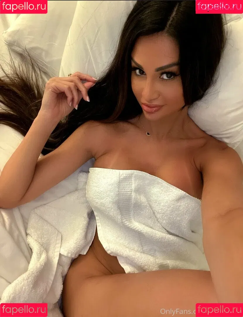 Eriana Blanco Onlyfans Photo Gallery 