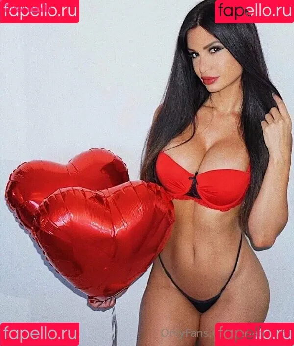 Eriana Blanco Onlyfans Photo Gallery 