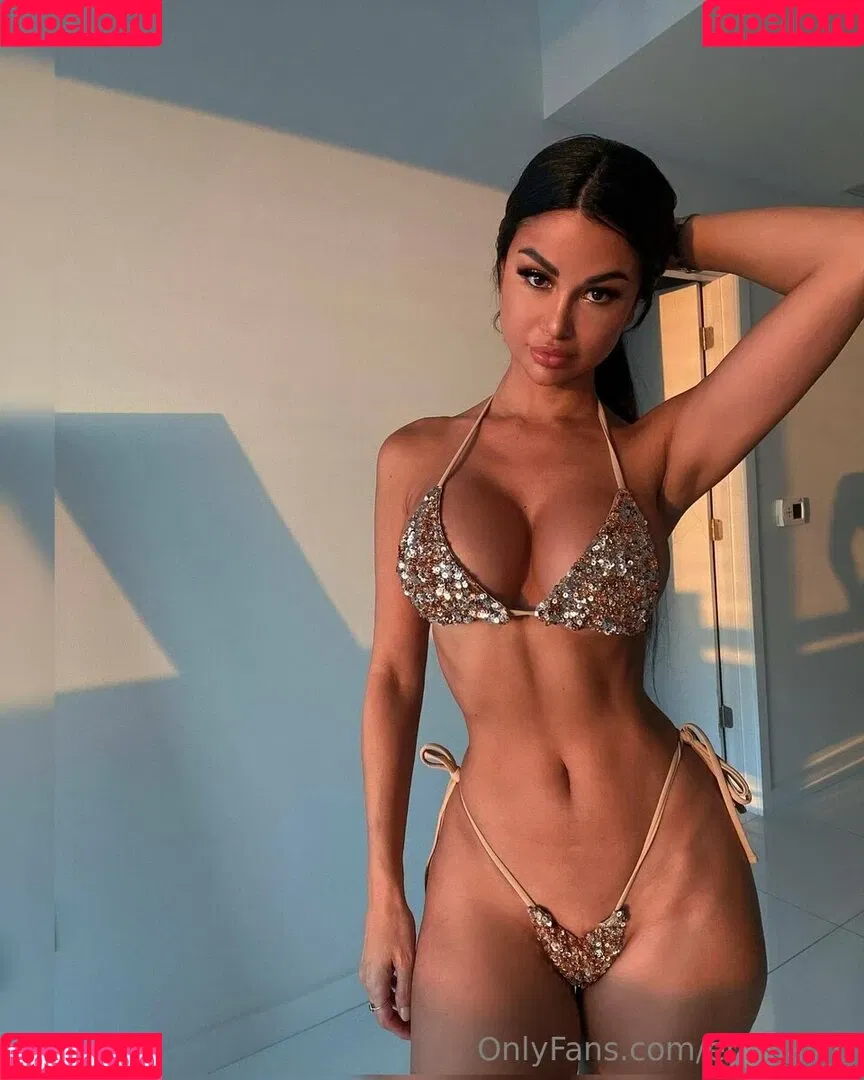 Eriana Blanco Onlyfans Photo Gallery 