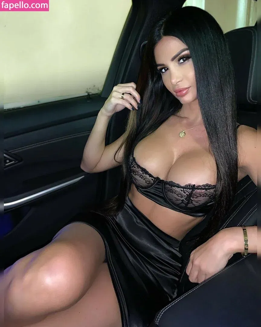 Eriana Blanco Onlyfans Photo Gallery 