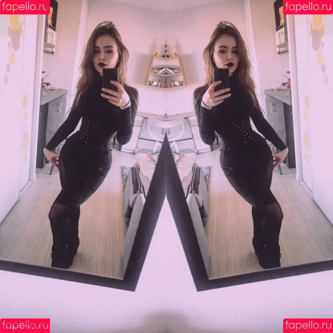 madsfive Onlyfans Photo Gallery 