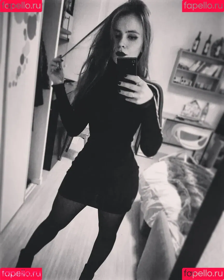 madsfive Onlyfans Photo Gallery 