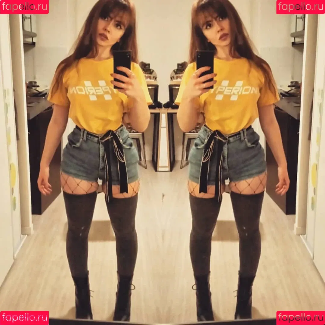 madsfive Onlyfans Photo Gallery 