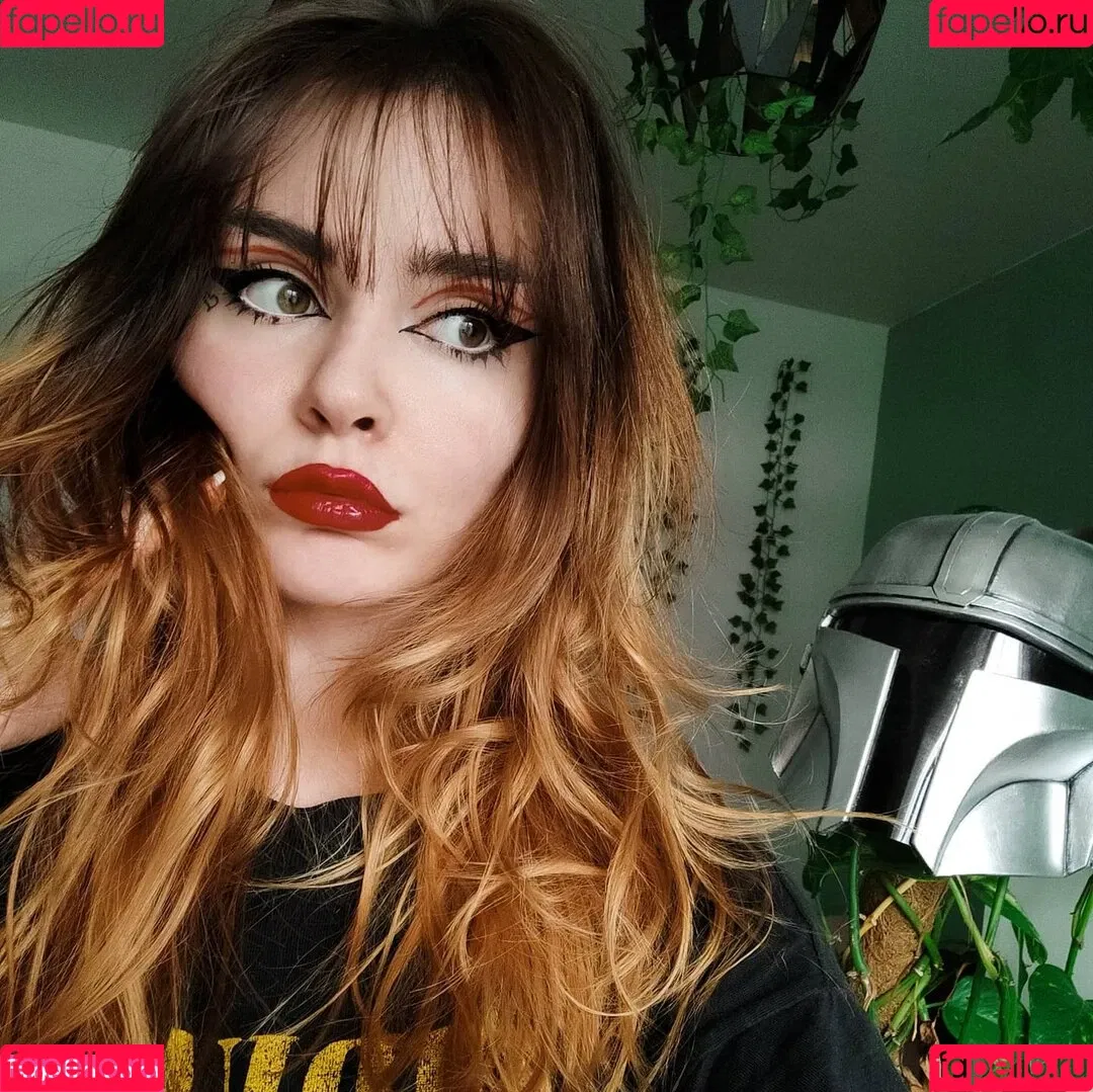 madsfive Onlyfans Photo Gallery 
