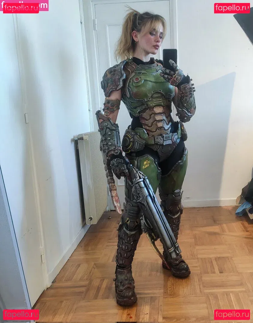 madsfive Onlyfans Photo Gallery 