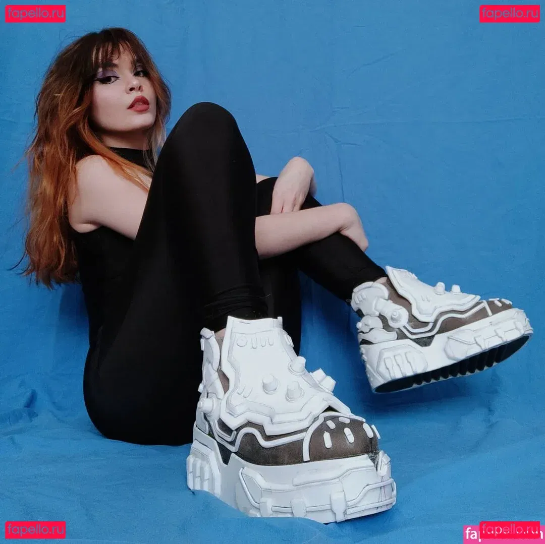 madsfive Onlyfans Photo Gallery 