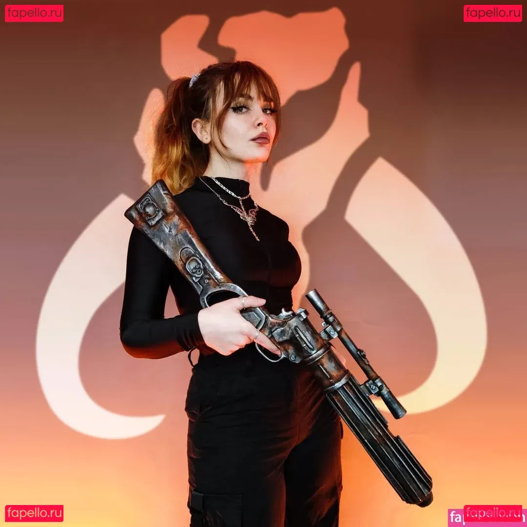 madsfive Onlyfans Photo Gallery 