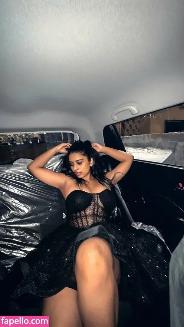 h_seha Onlyfans Photo Gallery 