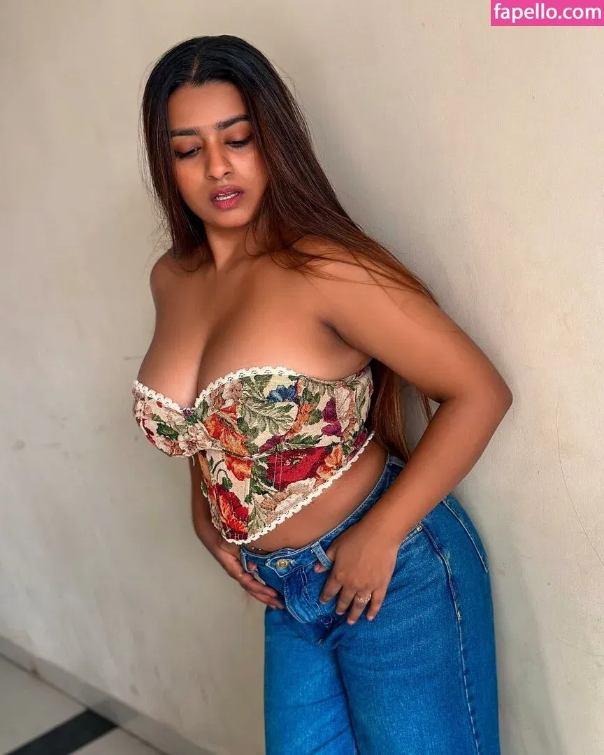 h_seha Onlyfans Photo Gallery 