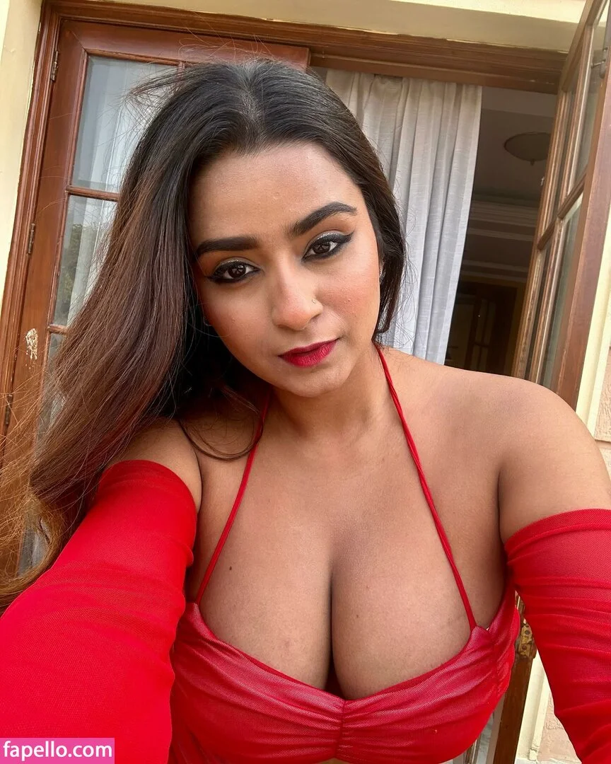 h_seha Onlyfans Photo Gallery 