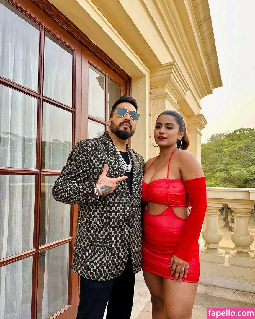 h_seha Onlyfans Photo Gallery 