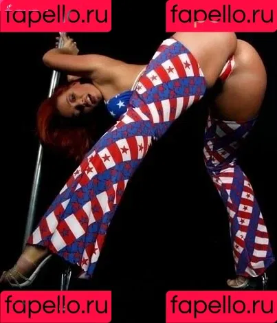 Lydia Pirelli (Hot Lydia) Onlyfans Photo Gallery 
