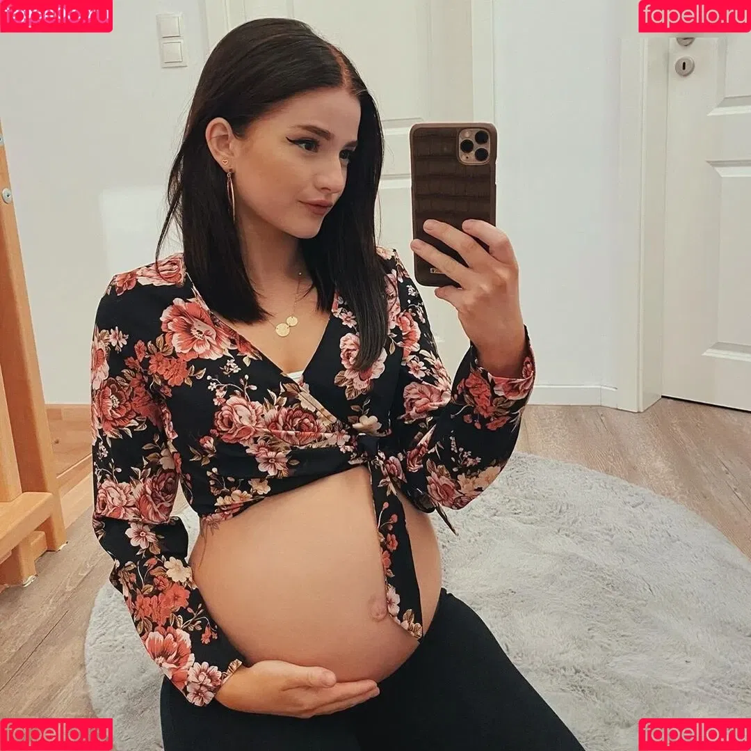 Julia Schulze Onlyfans Photo Gallery 
