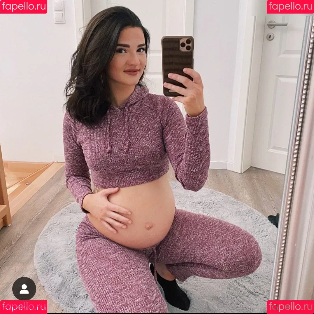 Julia Schulze Onlyfans Photo Gallery 