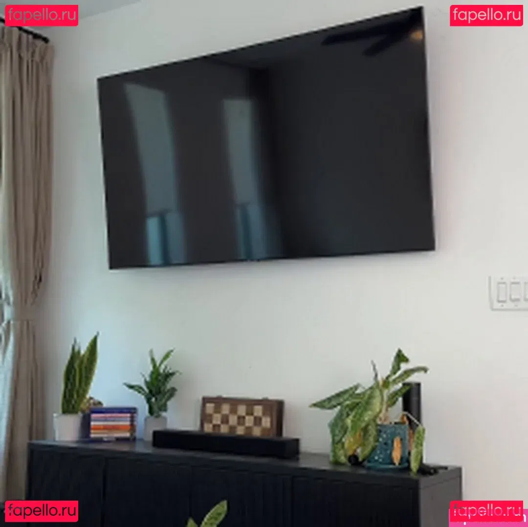 Armani Black Onlyfans Photo Gallery 