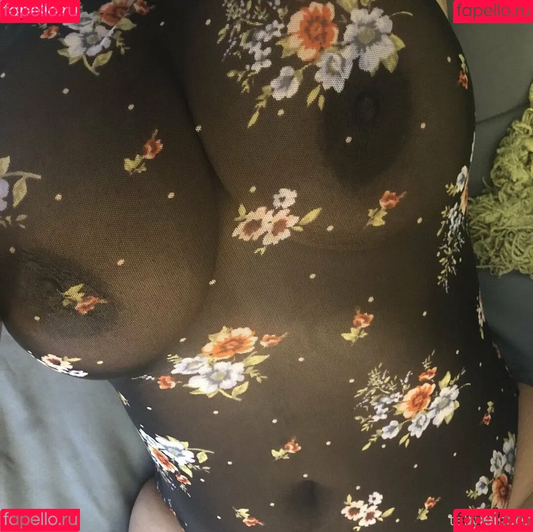 Tellyfckngo Onlyfans Photo Gallery 
