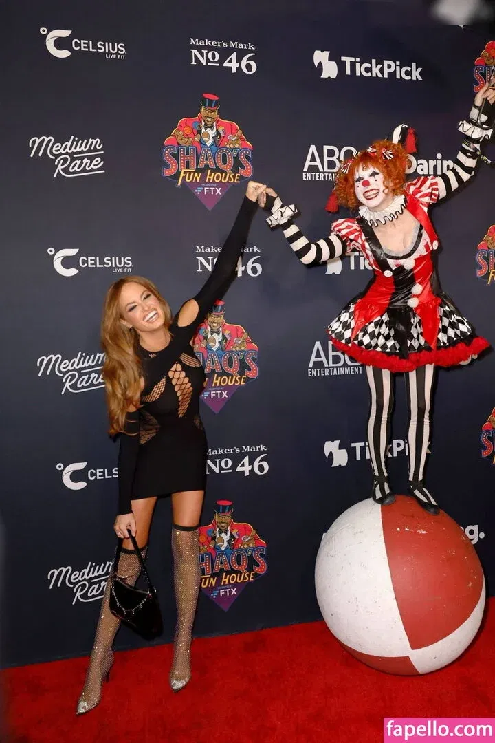 Haley Kalil Onlyfans Photo Gallery 