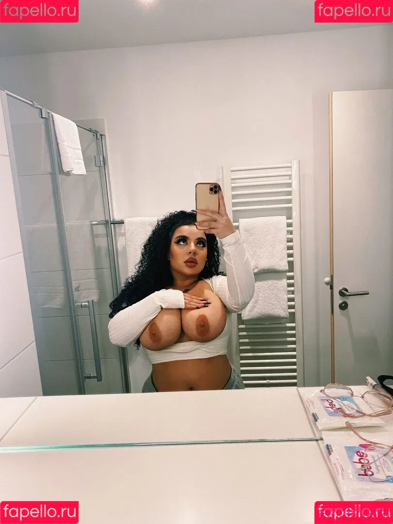 Yma Louisa Onlyfans Photo Gallery 