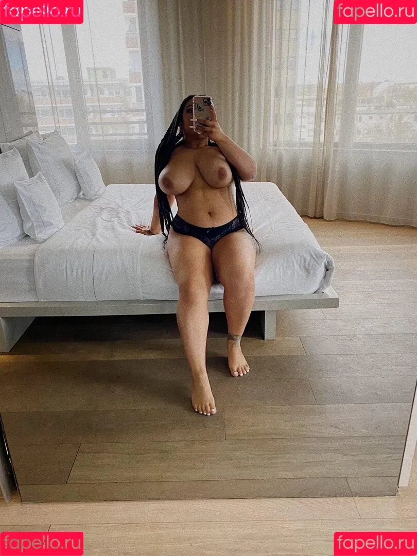 Yma Louisa Onlyfans Photo Gallery 