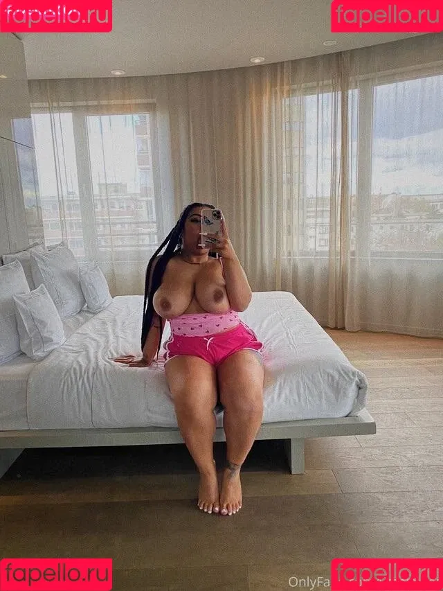 Yma Louisa Onlyfans Photo Gallery 