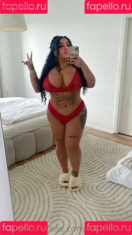Yma Louisa Onlyfans Photo Gallery 