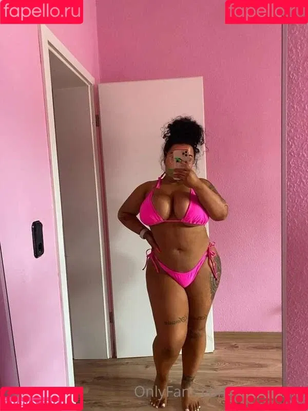 Yma Louisa Onlyfans Photo Gallery 