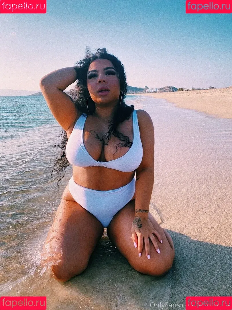 Yma Louisa Onlyfans Photo Gallery 