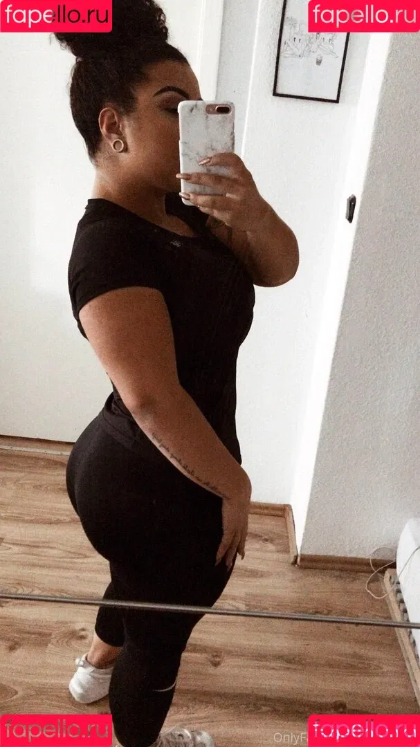 Yma Louisa Onlyfans Photo Gallery 