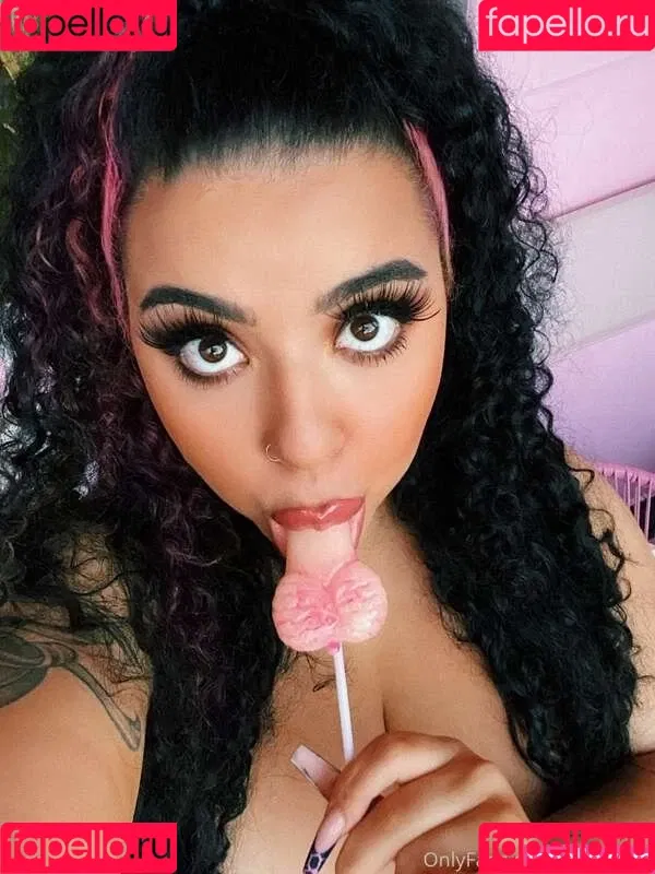 Yma Louisa Onlyfans Photo Gallery 