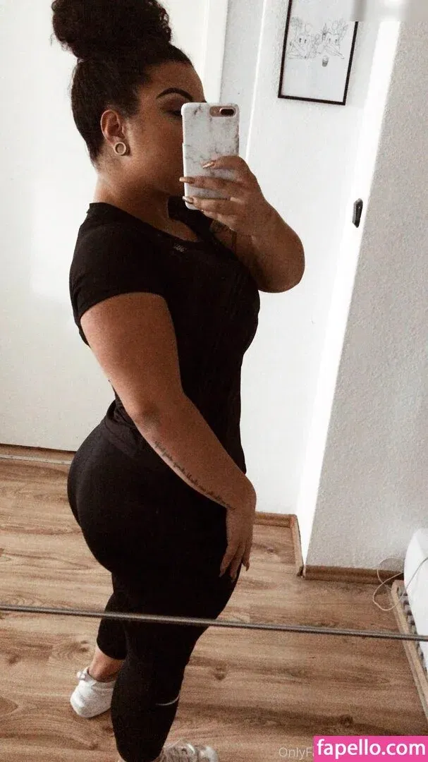 Yma Louisa Onlyfans Photo Gallery 