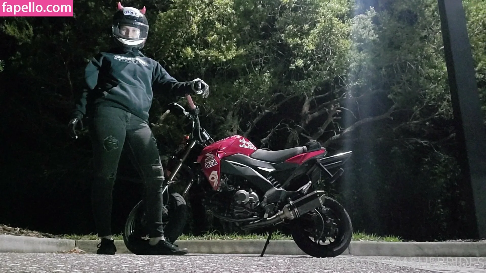 asherridesfree Onlyfans Photo Gallery 